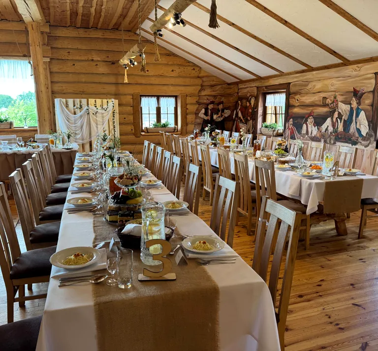 Sala nakryta na przyjęcie